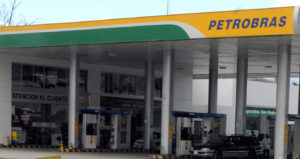 Anulan multa de Petrobras en Brasil